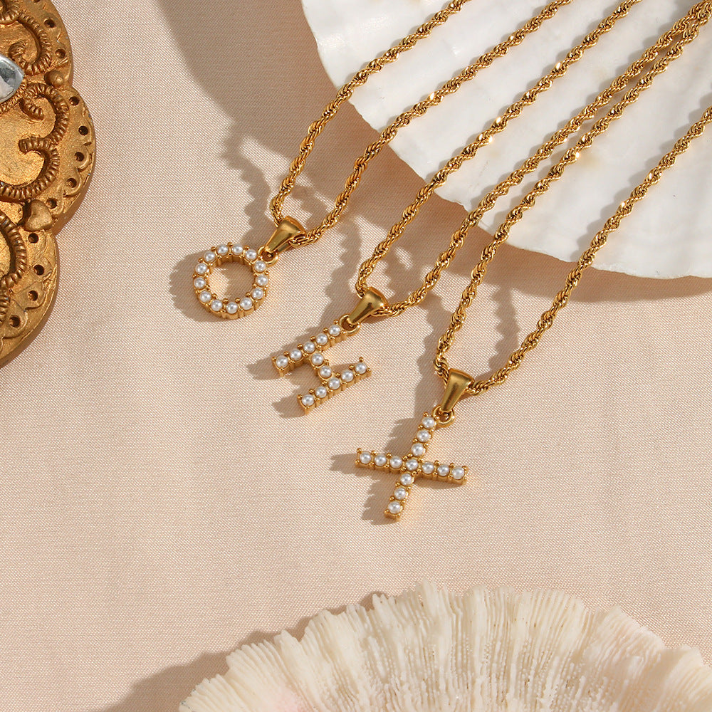 Collier Perle avec Initiale Elodie