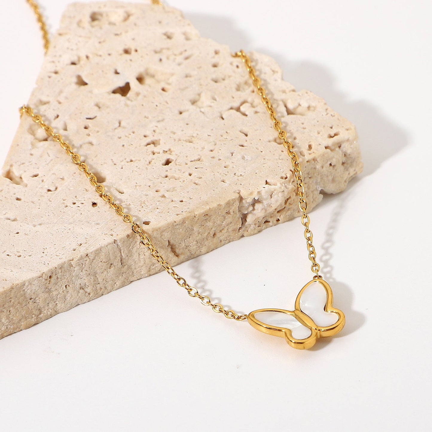 Collier Papillon en Nacre